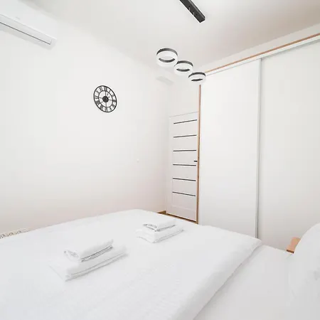 Apartamento Krochmalna Welcoming By Bookinghost *